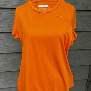 Nike Sports tee size women’s M short sleeve orange, cotton-polyester blend